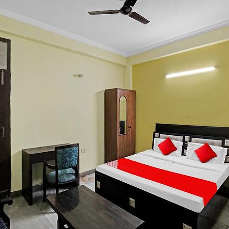 Hotel O Park View Noida Exteriör bild