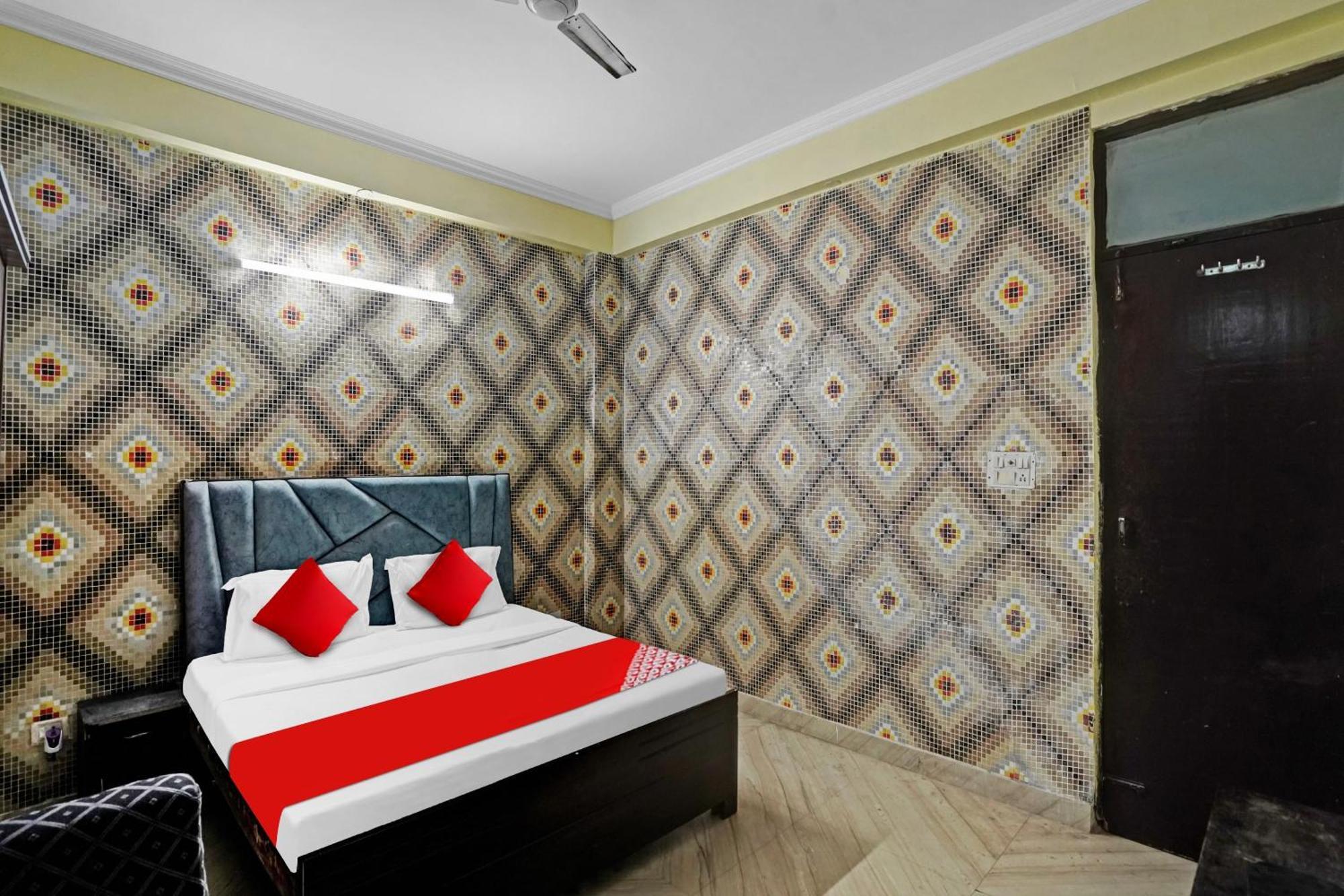 Hotel O Park View Noida Exteriör bild